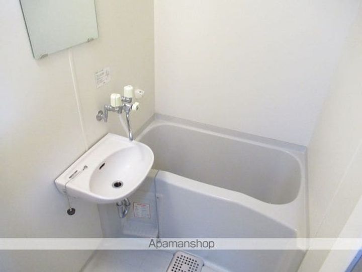 シャトーレオB棟107の風呂