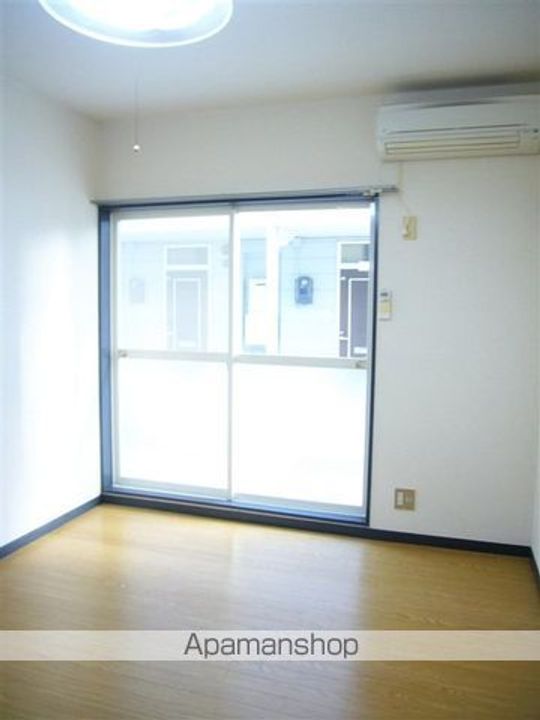 アリス岩沼第二A棟105の居間