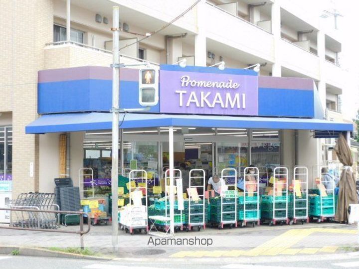 啓周ビルの周辺