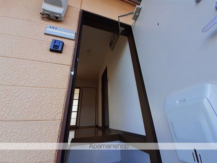 ハミングバードCの玄関