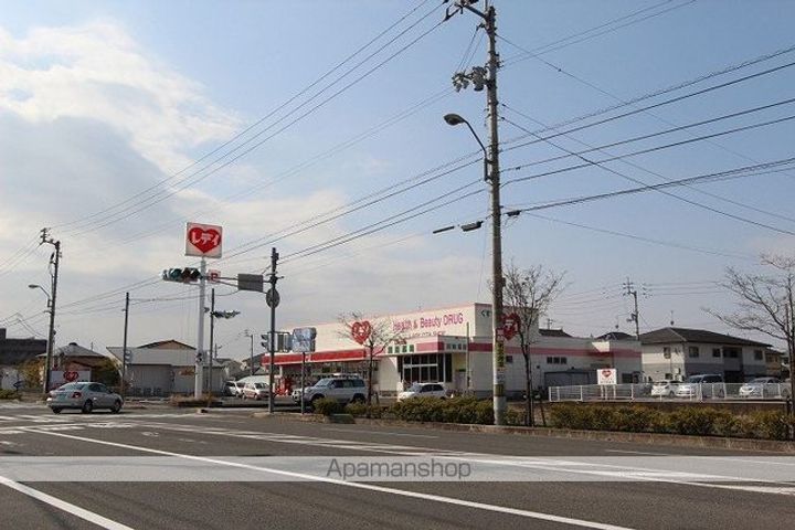 クララファミリアⅠの周辺