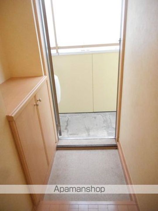 近江アパート北2の玄関