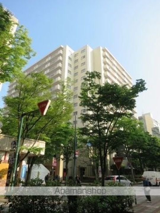 コープ野村万代の外観