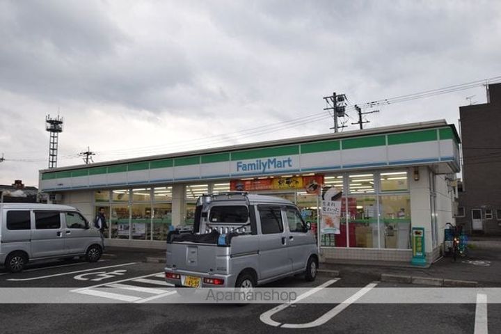 CONTRO A108の周辺