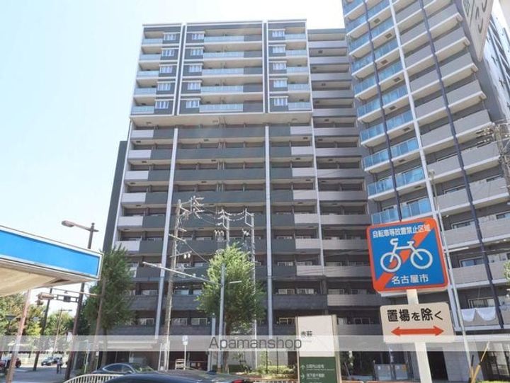 プレサンスジェネ葵の外観