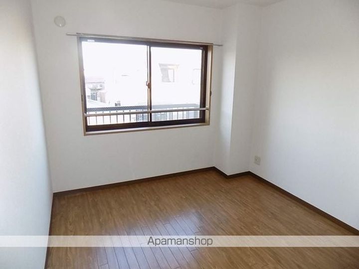 ハイネス西春302の内装