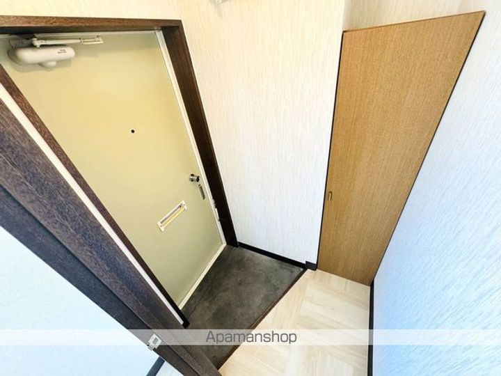 ジャスティ五稜郭1番館の玄関