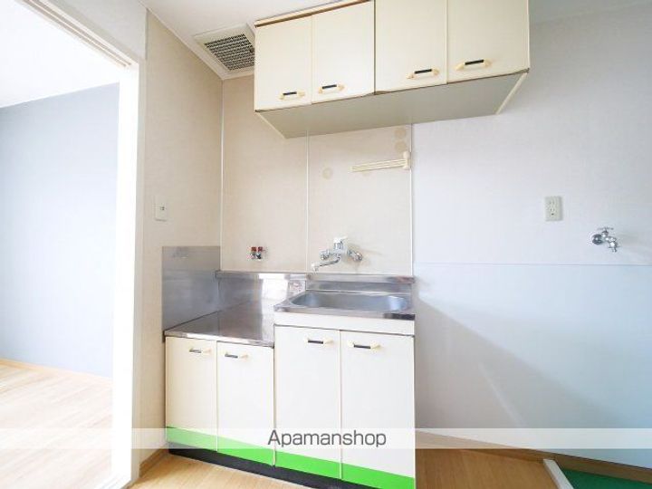 岡山県岡山市北区南方5丁目の賃貸マンションのキッチン