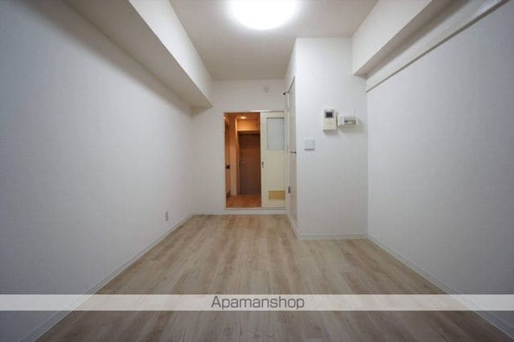 フィレンツェ名駅707の居間