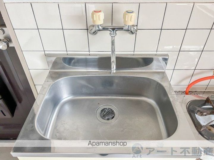 愛媛県松山市鷹子町の賃貸マンションの内装