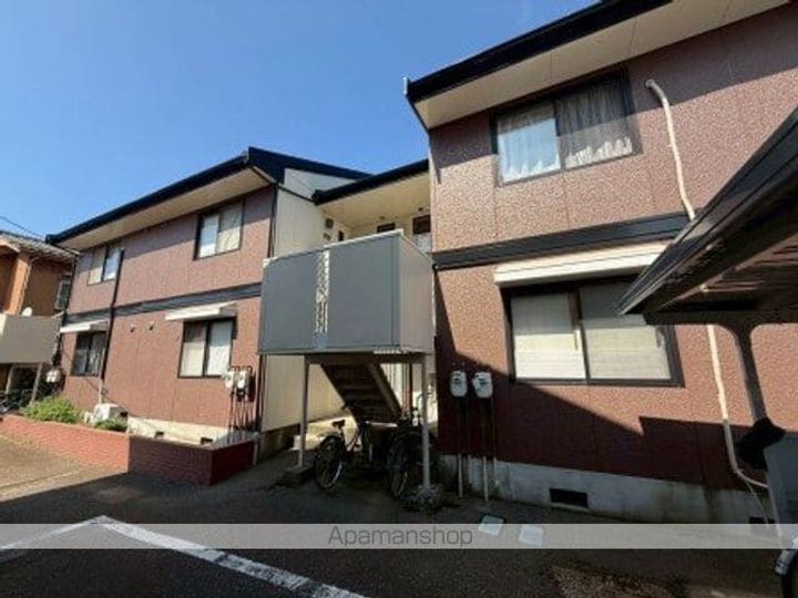 新潟県新潟市東区竹尾2丁目の賃貸アパートの外観