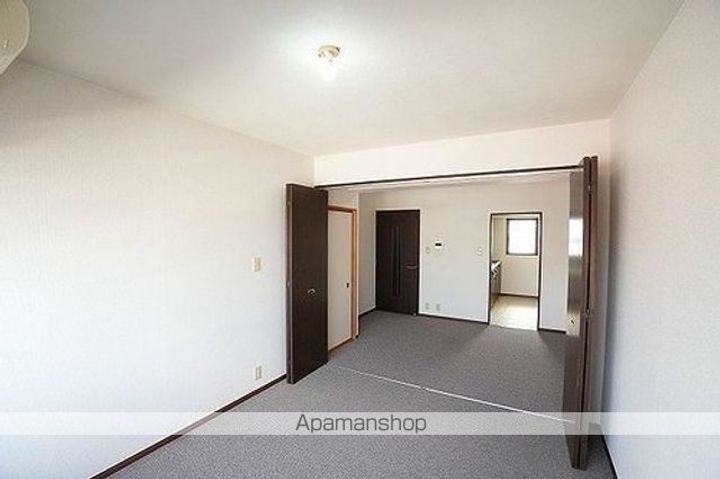 プレステップ・エーキューブ603の居間