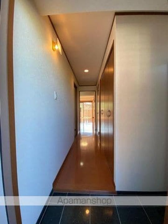 MINE PALACE303の玄関