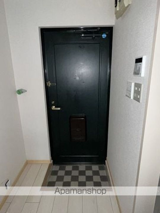 ホワイトキャッスル一本杉Ⅲ108の玄関