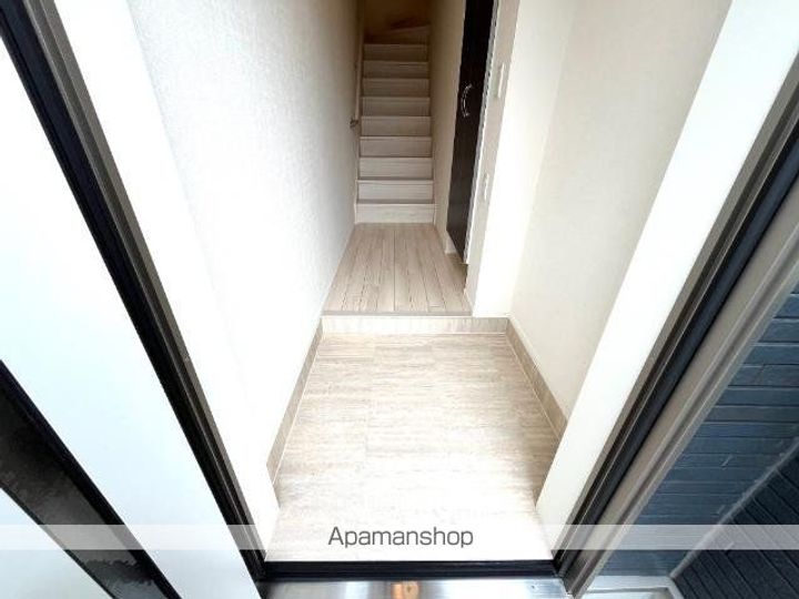 ルミナス・ハイム ASAKAの玄関