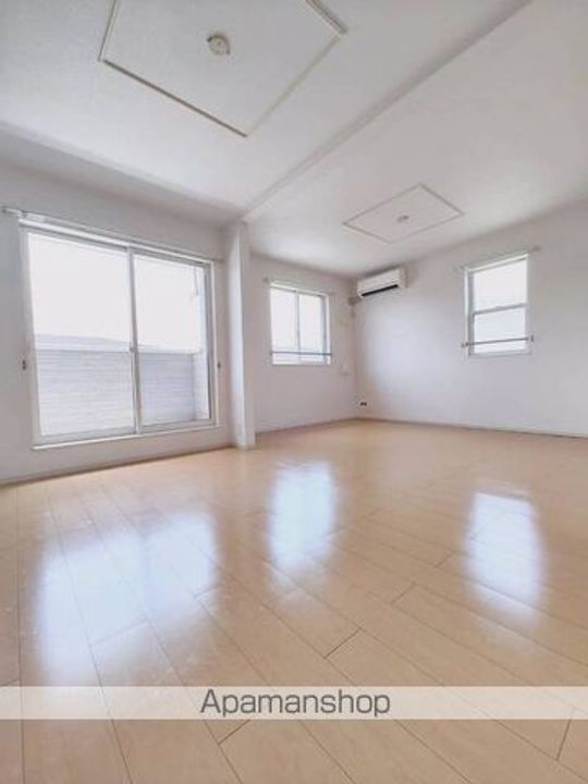 サン・スカイM Ⅱの居間