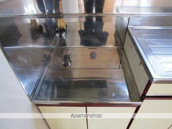 ロブ・ノールの内装