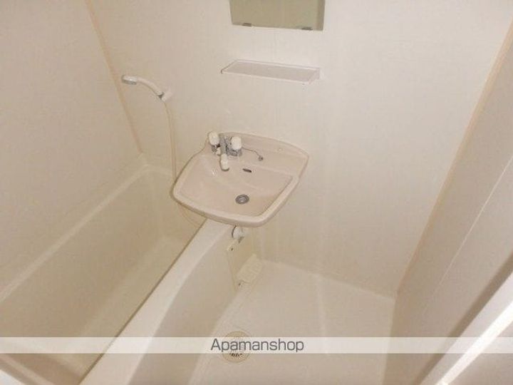 マンションアドーマ201の風呂