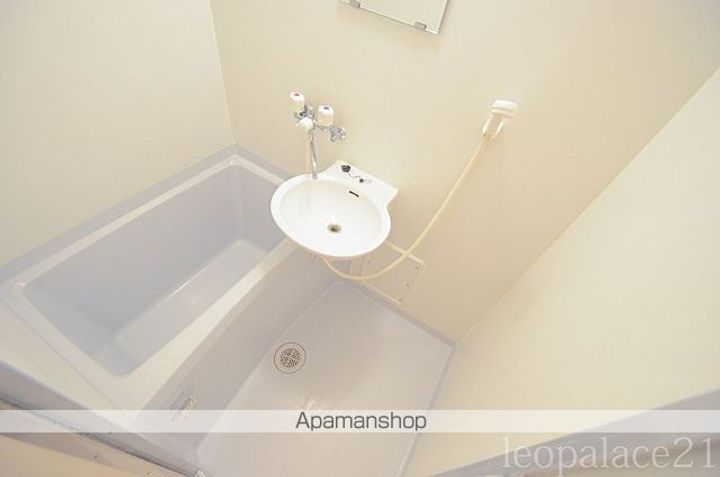 レオパレスアフロディーテ館104の風呂