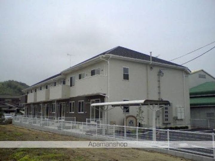 愛媛県今治市桜井の賃貸アパートの外観