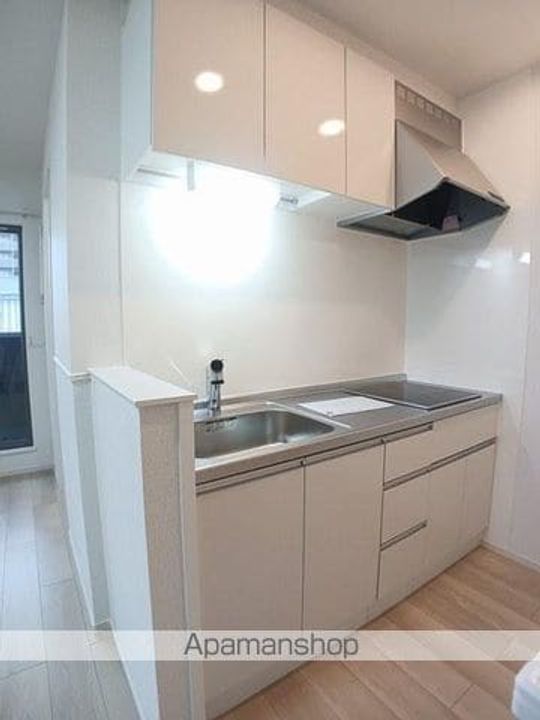 香川県高松市屋島西町の賃貸アパートのキッチン