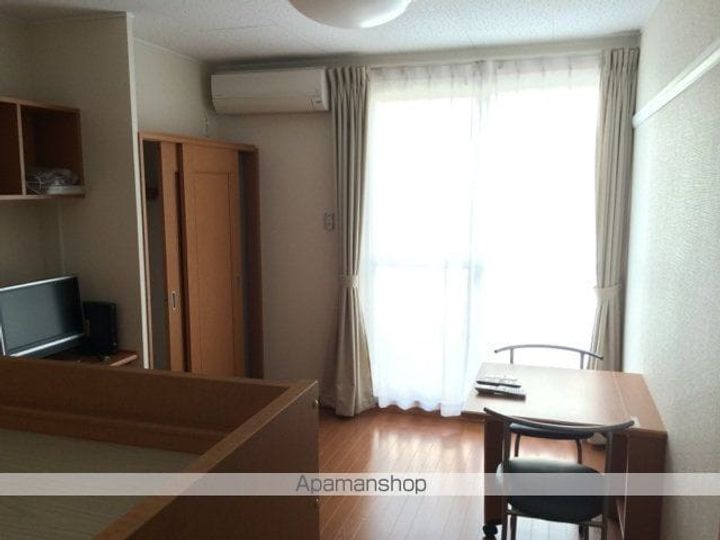 レオパレスAVETA103の居間