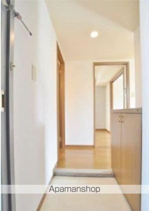 カーサ仏生山Ⅴの玄関