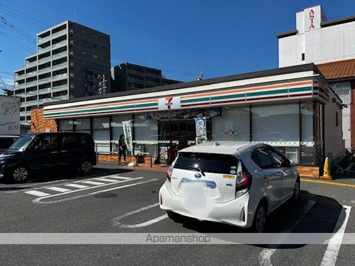 ランプハウス八日市の周辺