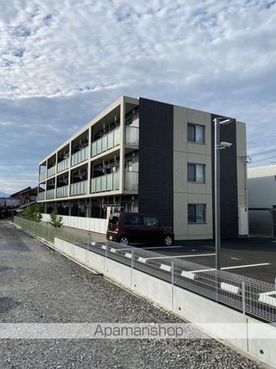 滋賀県近江八幡市江頭町の賃貸マンションの外観