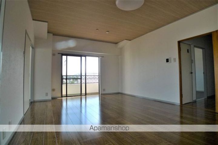 メゾン旭園401の内装