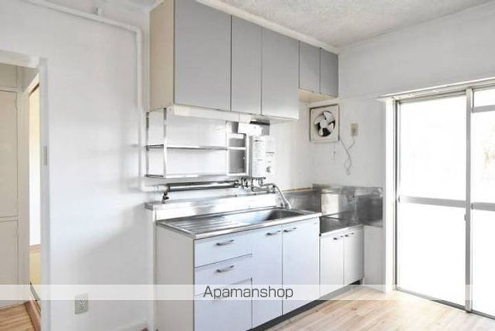 ビレッジハウス中込2号棟202のキッチン