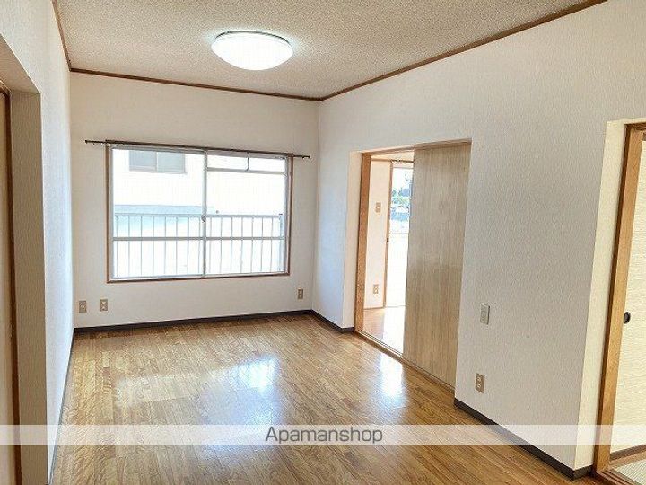 ハイツ石川の居間
