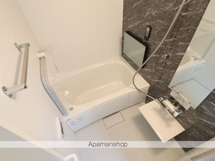 東京都福生市加美平2丁目の賃貸アパートの風呂