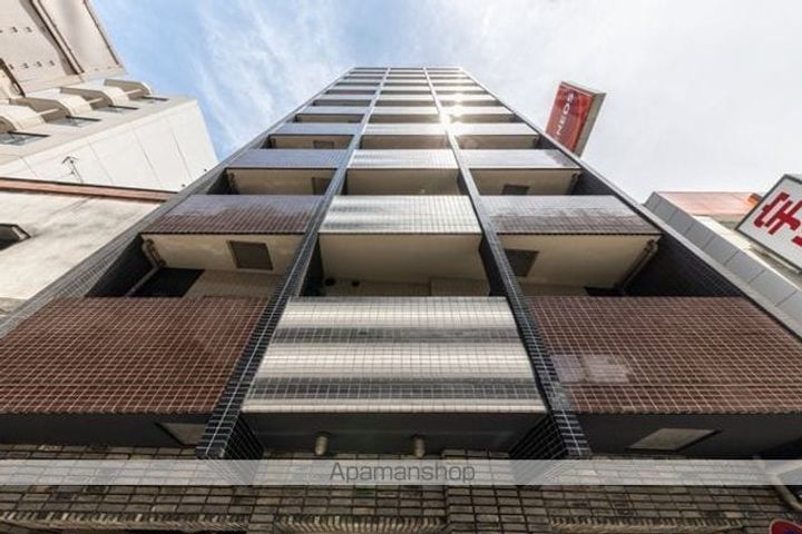 東京都板橋区本町の賃貸マンションの外観