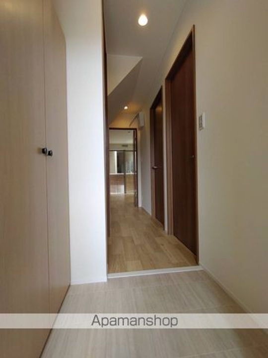 カーサ・ザ・エンコスタの玄関