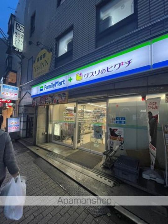 カーサ・ラ・ネージュの周辺