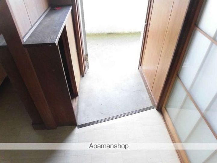 金賀マンション101の玄関