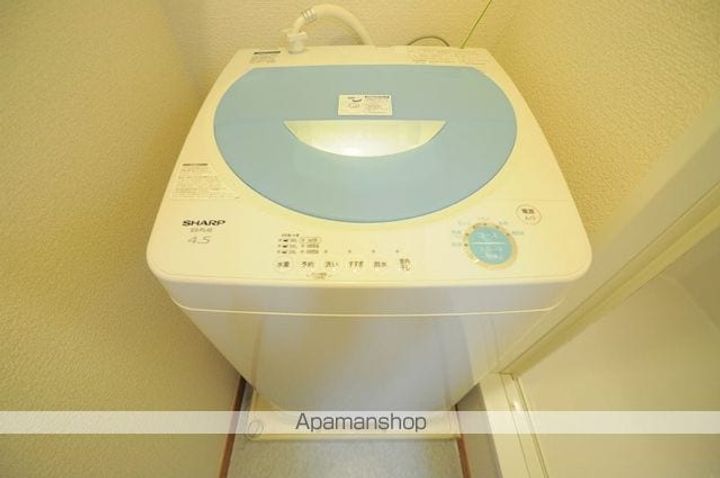 レオパレスマンリィの玄関