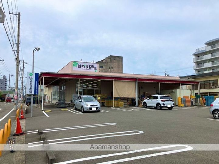 ファミール徳常163の周辺