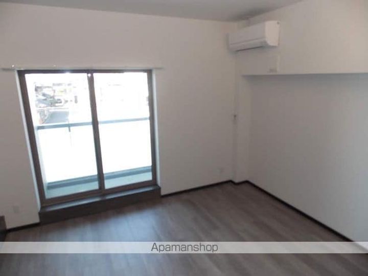 CASA LARGO 岩倉304の内装