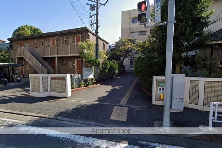 フラットタキザワB号棟の周辺