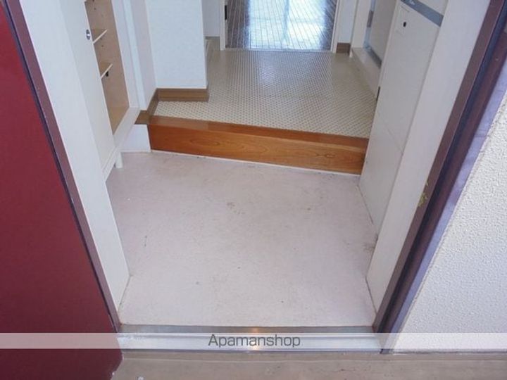 開智ハイツの玄関