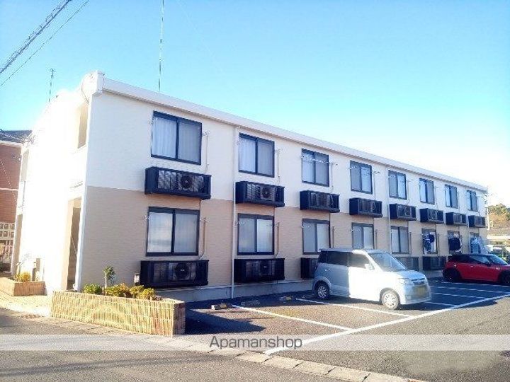 レオパレスサンブルーの外観