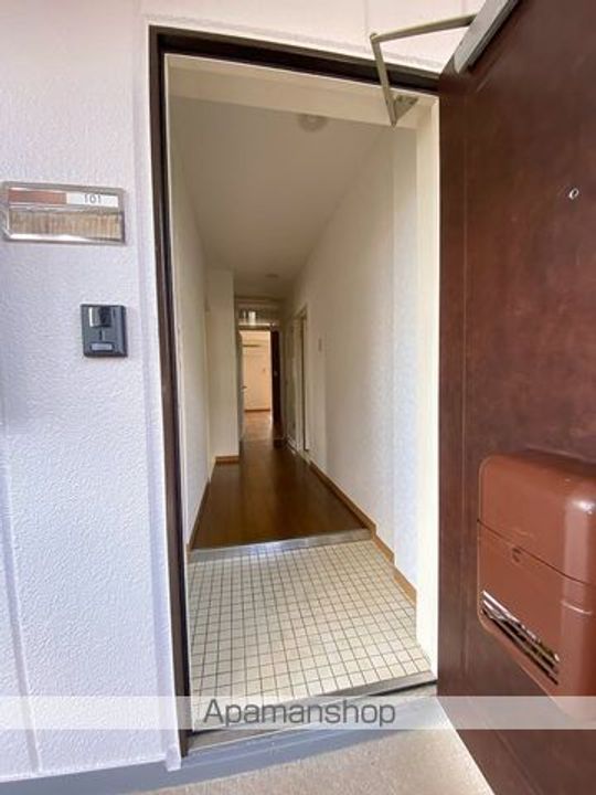 グランドマンション浅井Ⅰ101の玄関
