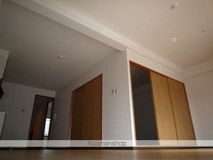 岐阜県可児市土田の賃貸マンションの居間