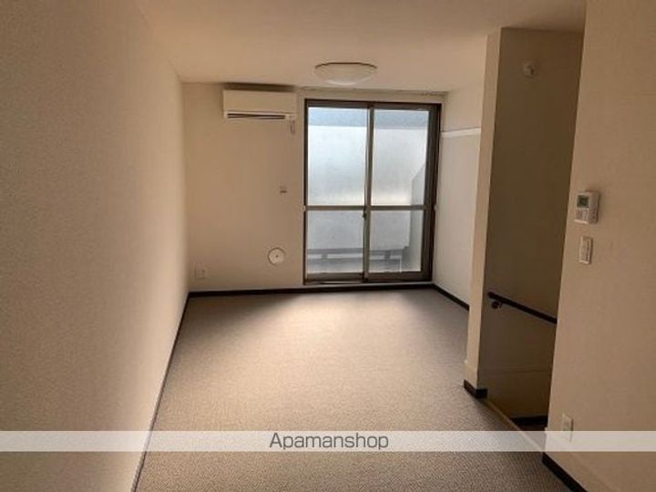 レオネクストコスモス104の居間