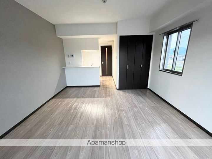 滋賀県長浜市小堀町の賃貸マンション301の居間