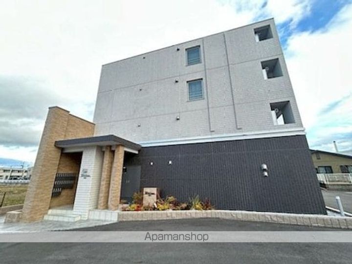 滋賀県大津市大萱4丁目の賃貸マンションの外観