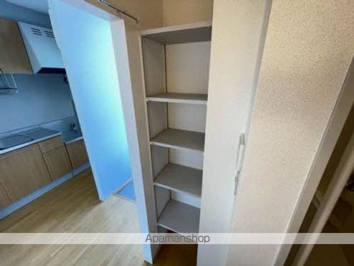 福島県郡山市小原田5丁目の賃貸アパートの内装