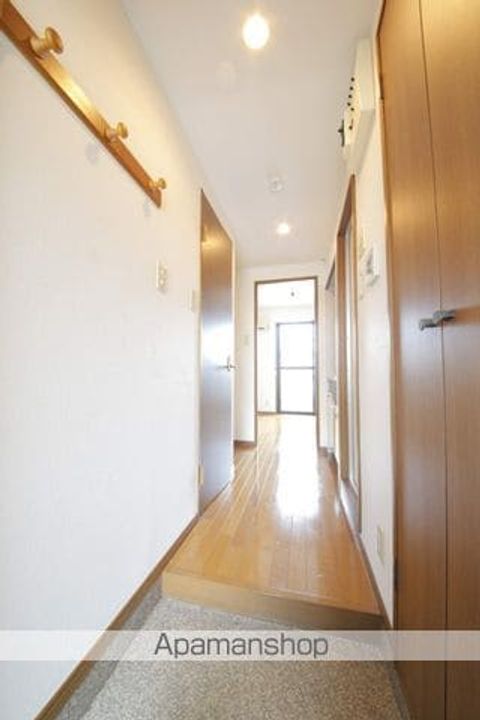 エクセレンス・AYA202の玄関